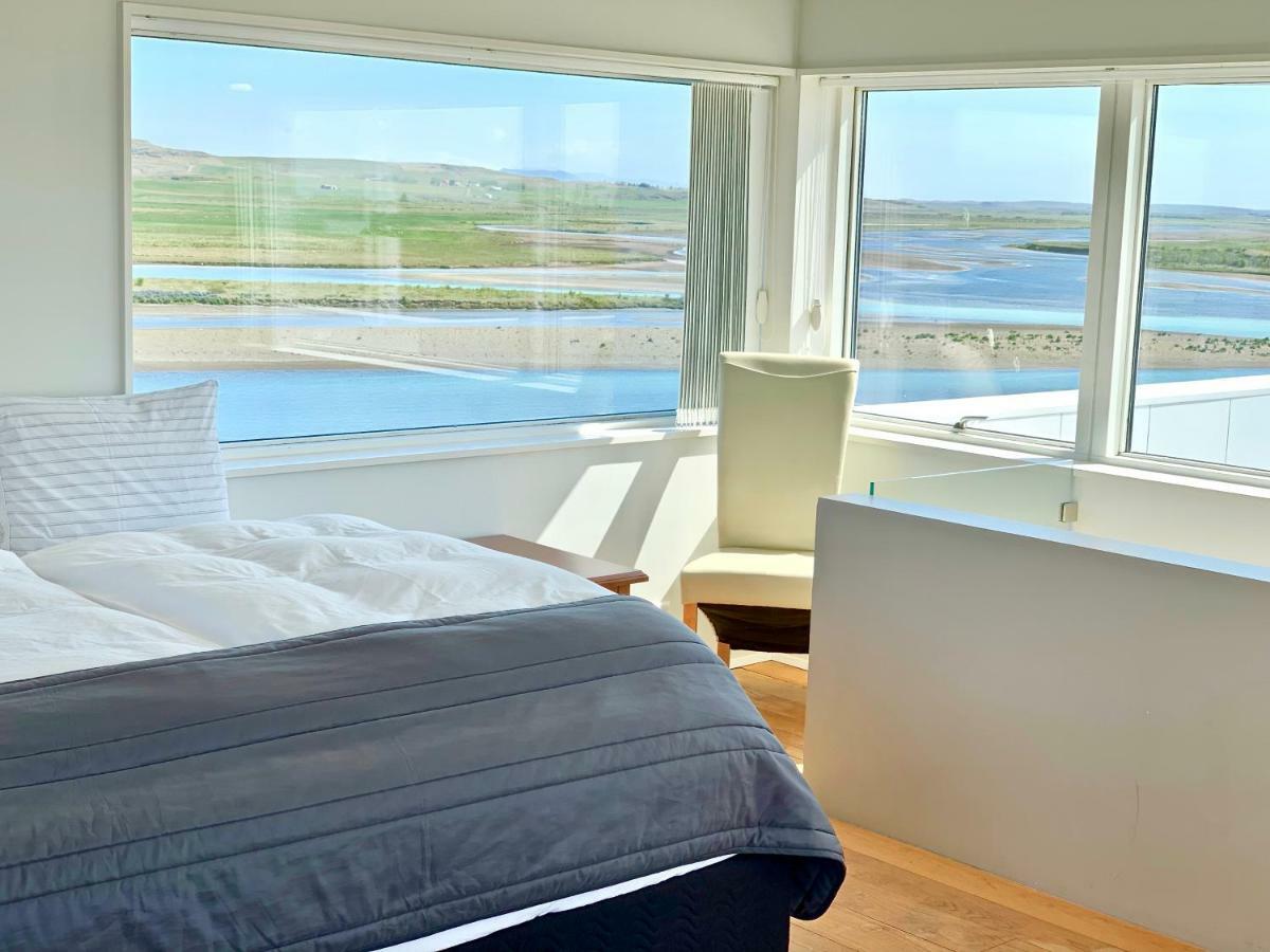 Brun Villa Laugaras Eksteriør billede